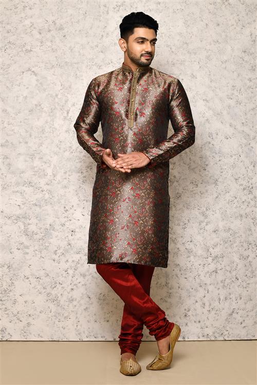 https://media.vinhemfashion.com/Images/RajsahiVol5BVLS4736VJXD2RQF5/image/designer